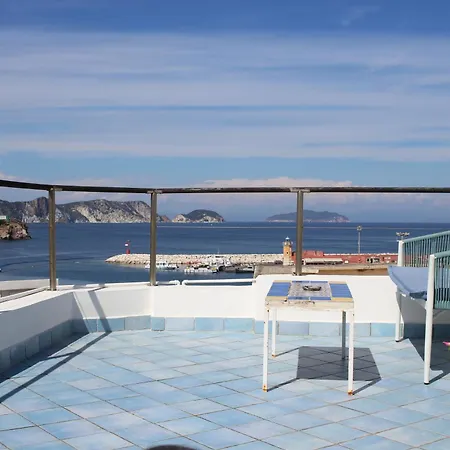 La Mansarda Sul Porto Apartment Ponza Exterior photo