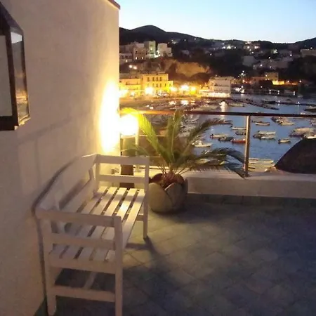 La Mansarda Sul Porto Apartment Ponza Exterior photo