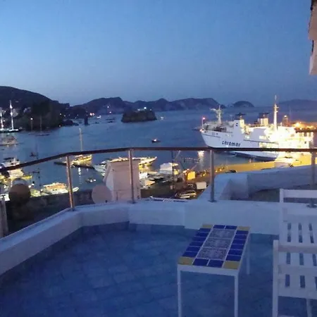 La Mansarda Sul Porto Apartment Ponza Exterior photo