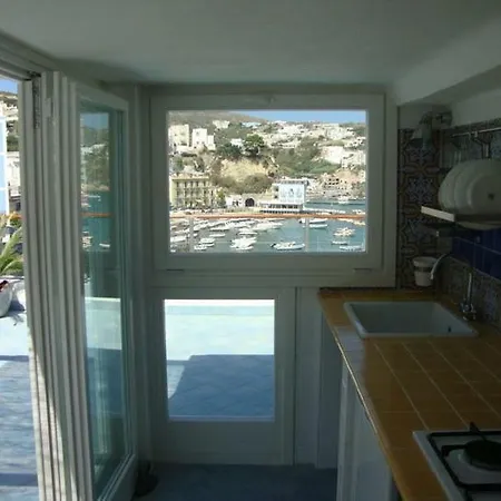 La Mansarda Sul Porto Apartment Ponza Exterior photo